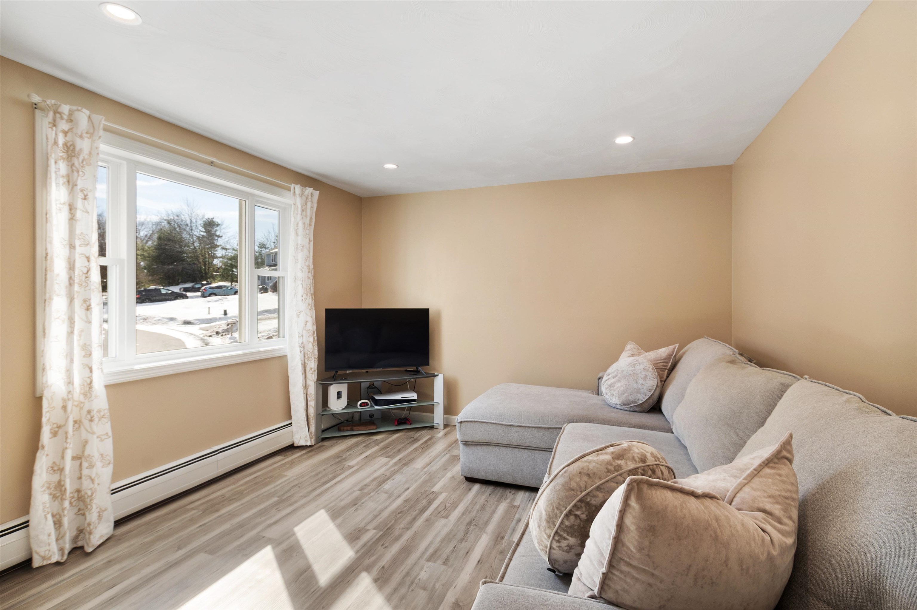 6 Mills Farm Circle Unit: R