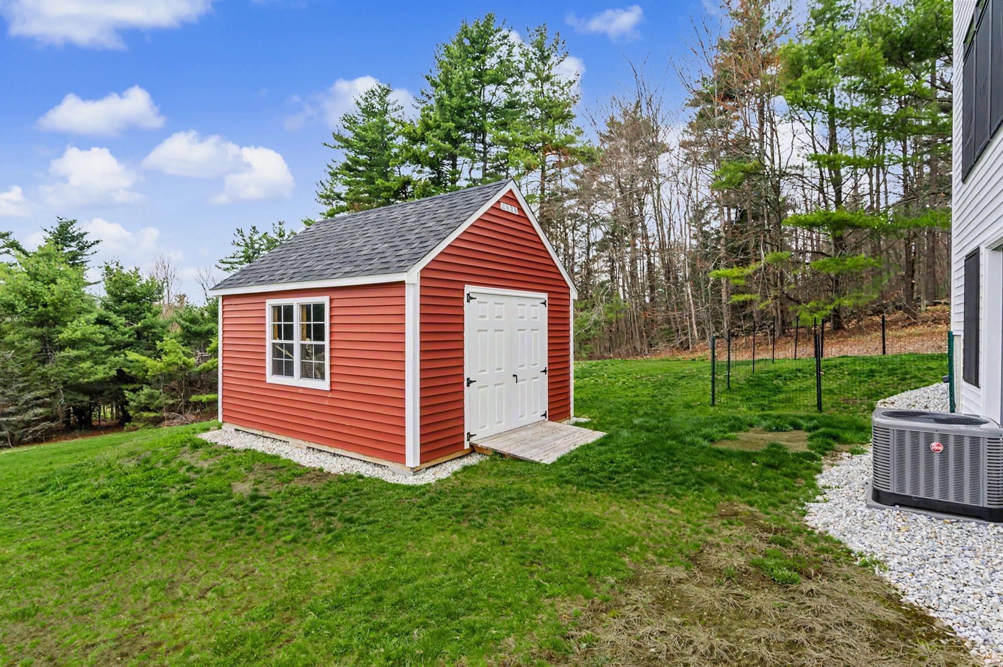 11 Hillside Drive