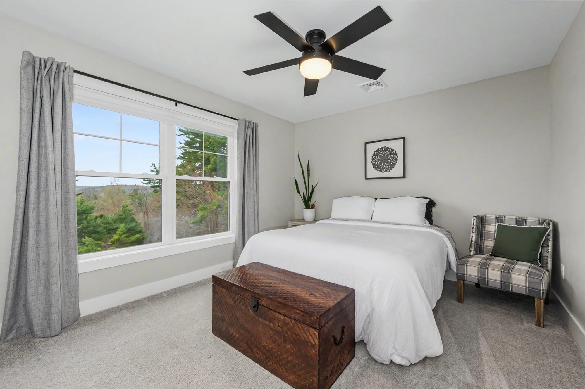 11 Hillside Drive