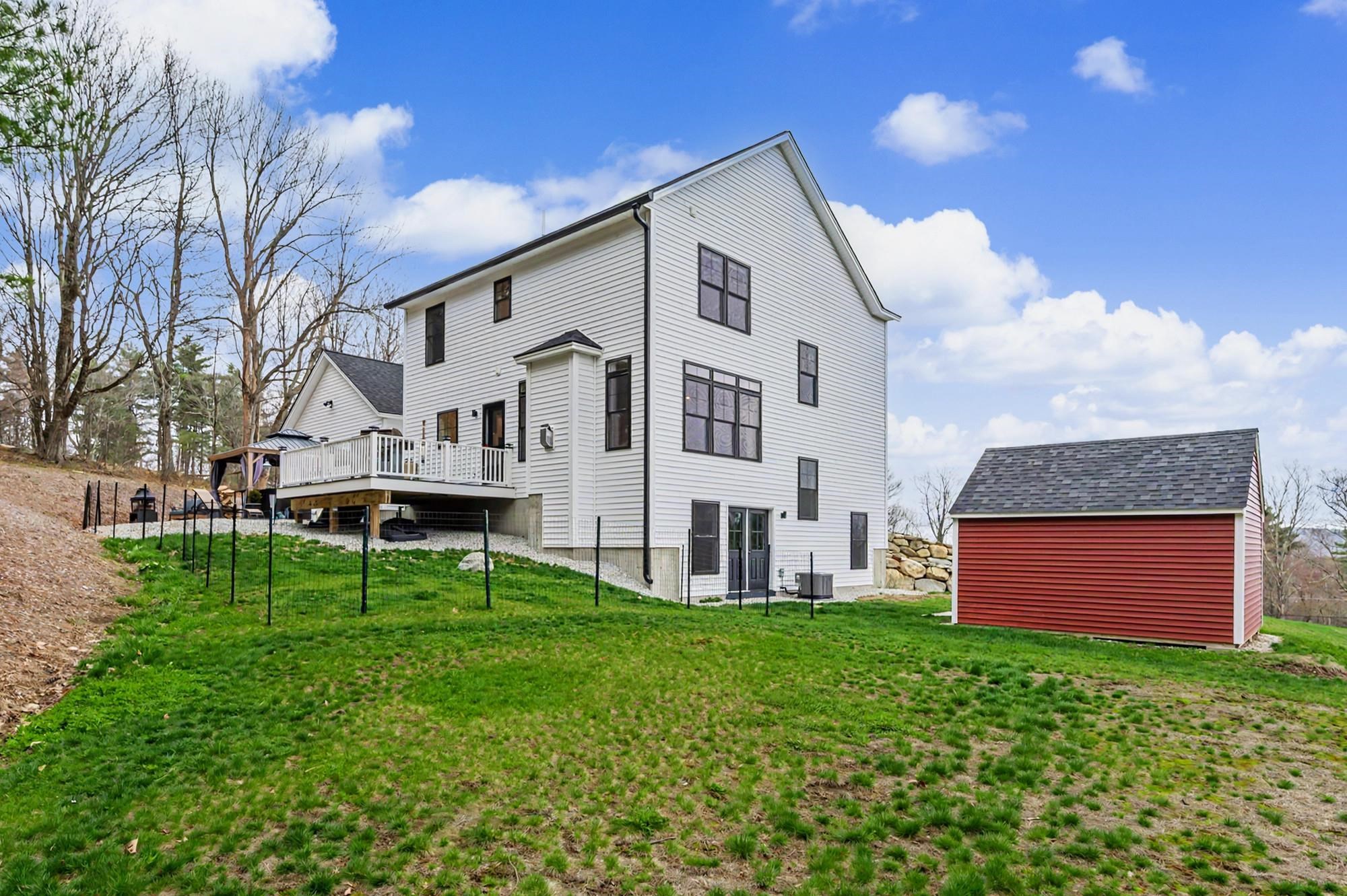 11 Hillside Drive