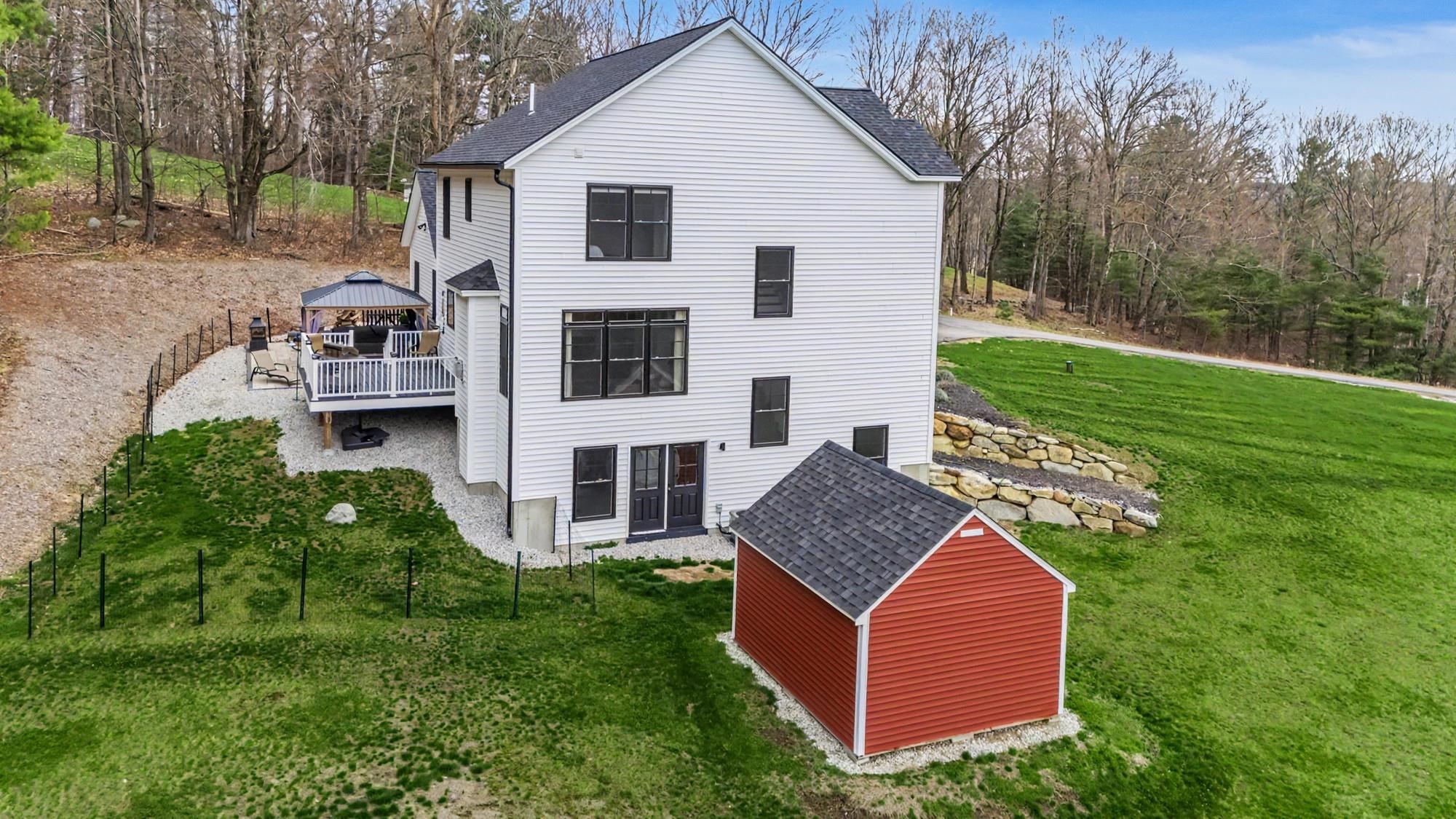11 Hillside Drive