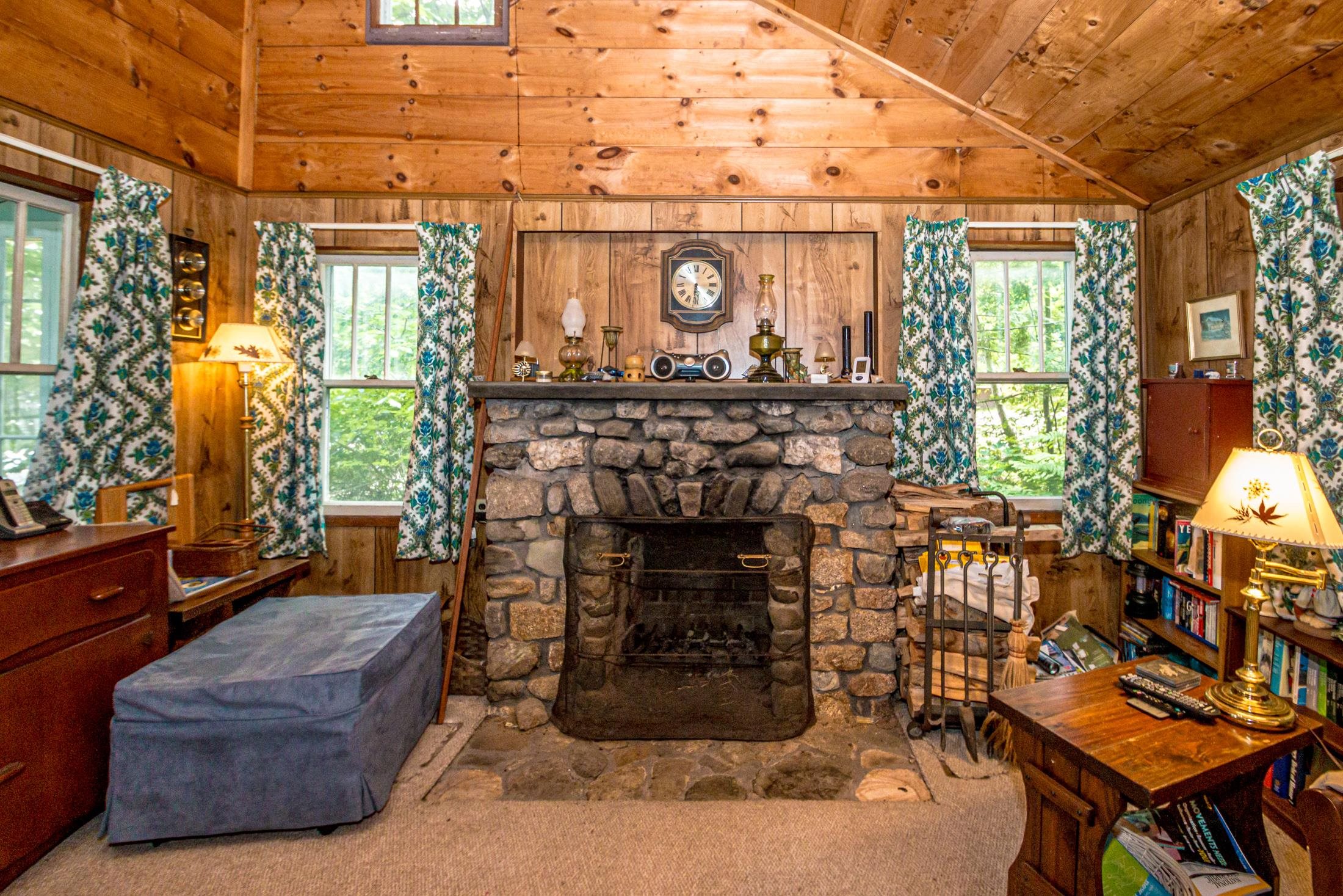 976 Lovell Lake Road