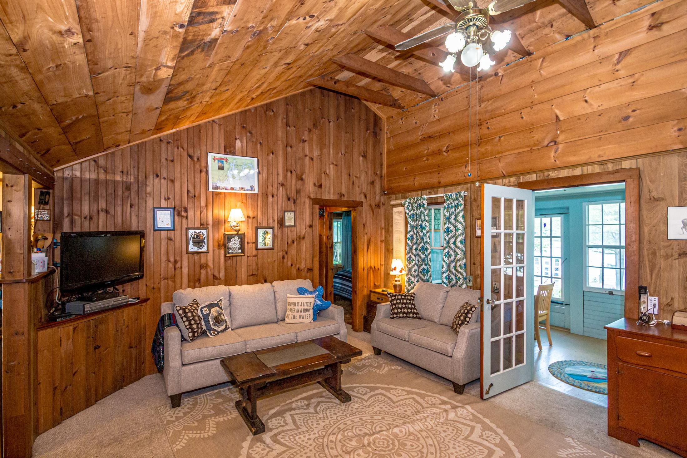 976 Lovell Lake Road