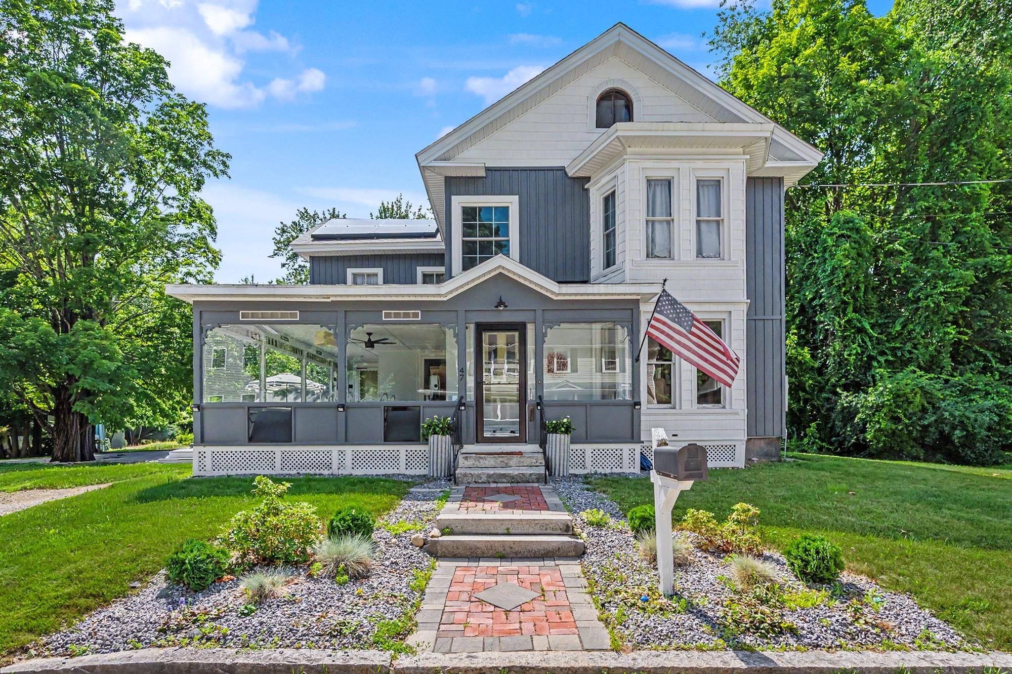 47 Oak Street