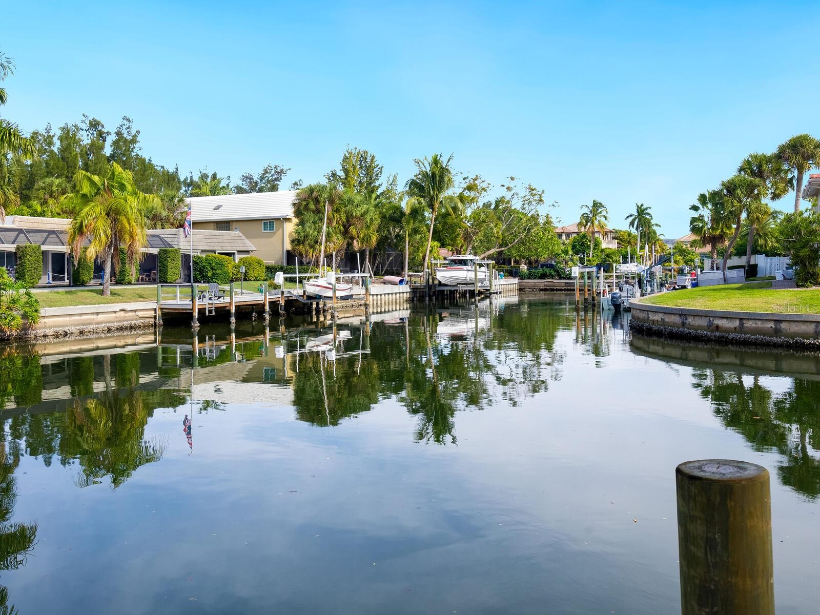 722 SIESTA KEY CIR