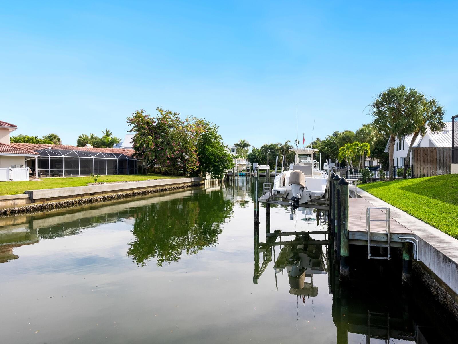 722 SIESTA KEY CIR