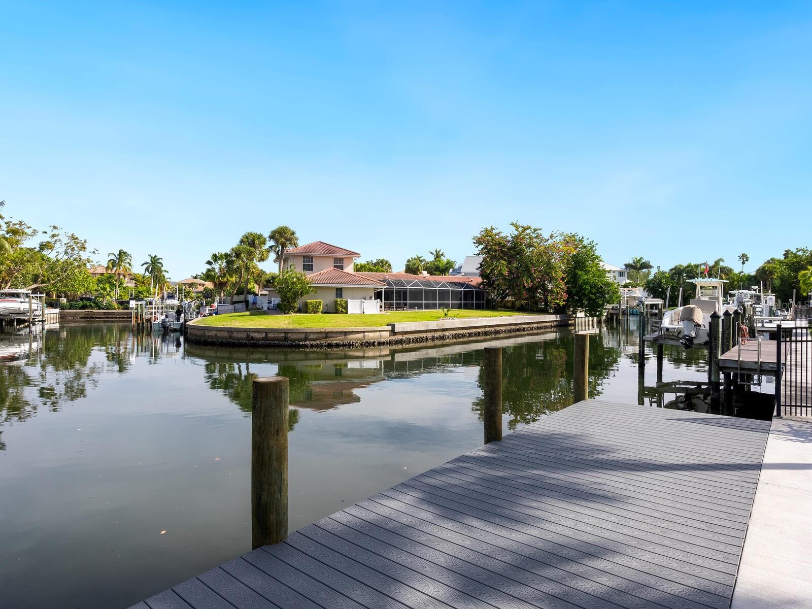 722 SIESTA KEY CIR