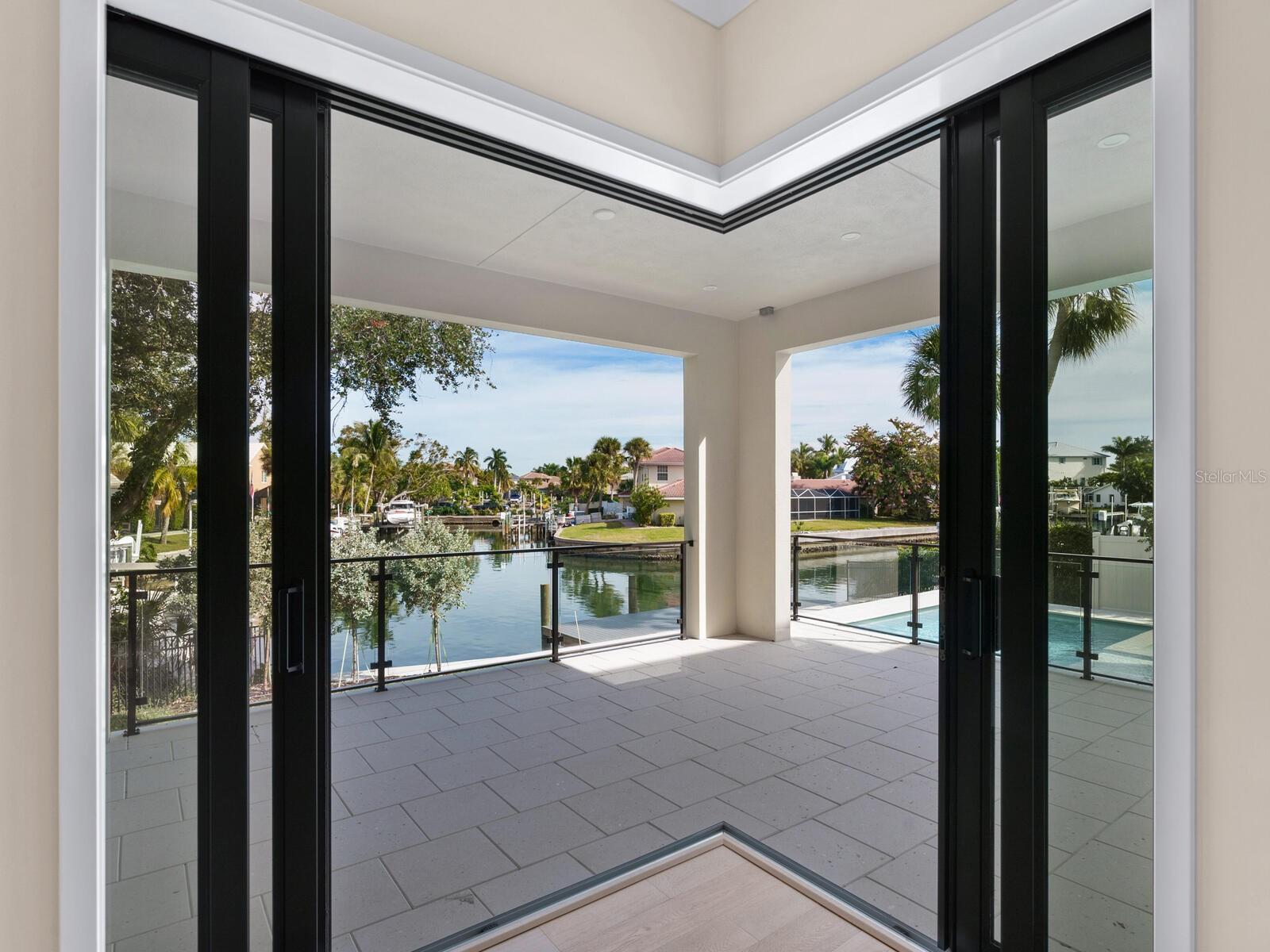 722 SIESTA KEY CIR