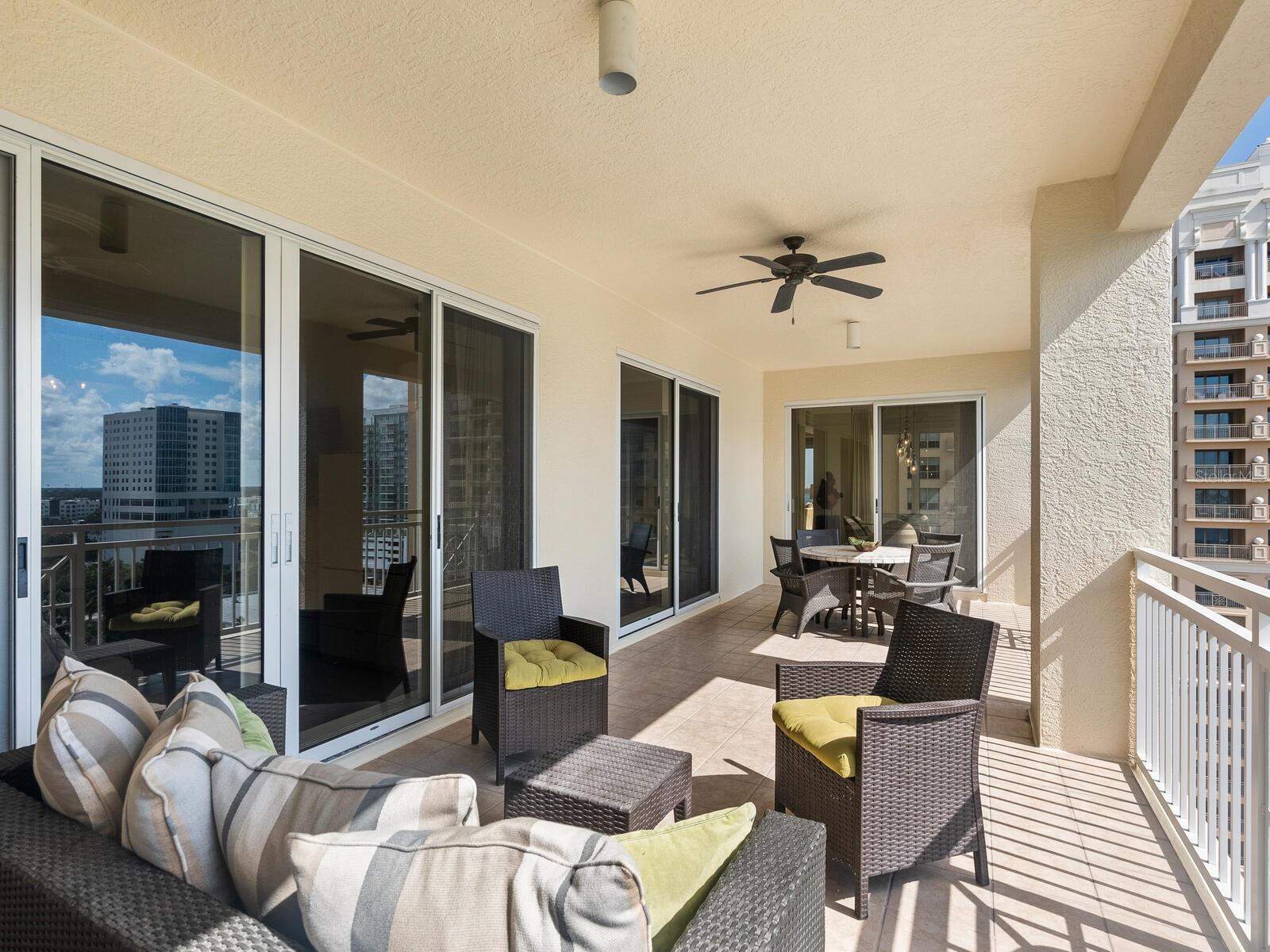 35 WATERGATE DR #1206