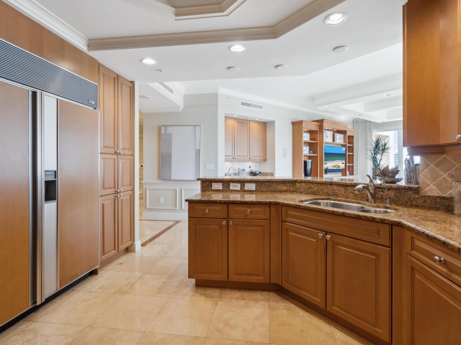 35 WATERGATE DR #1206