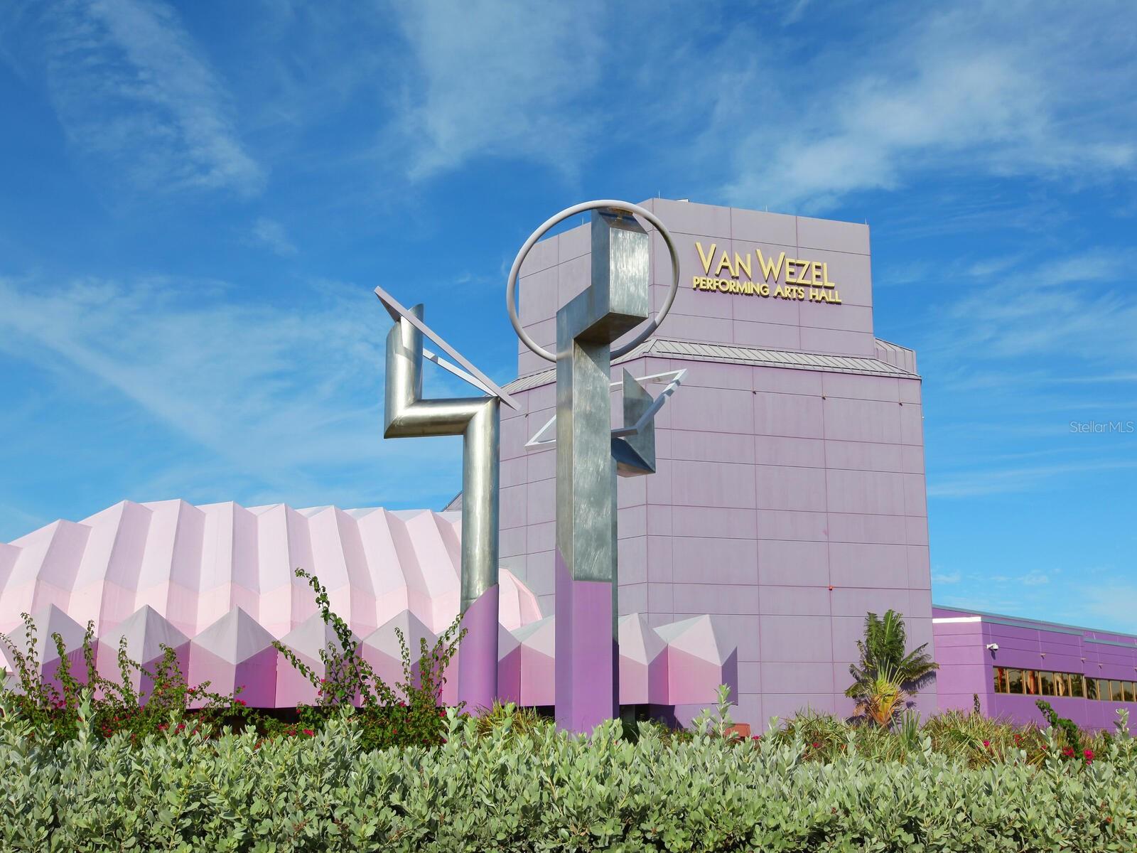 35 WATERGATE DR #1206