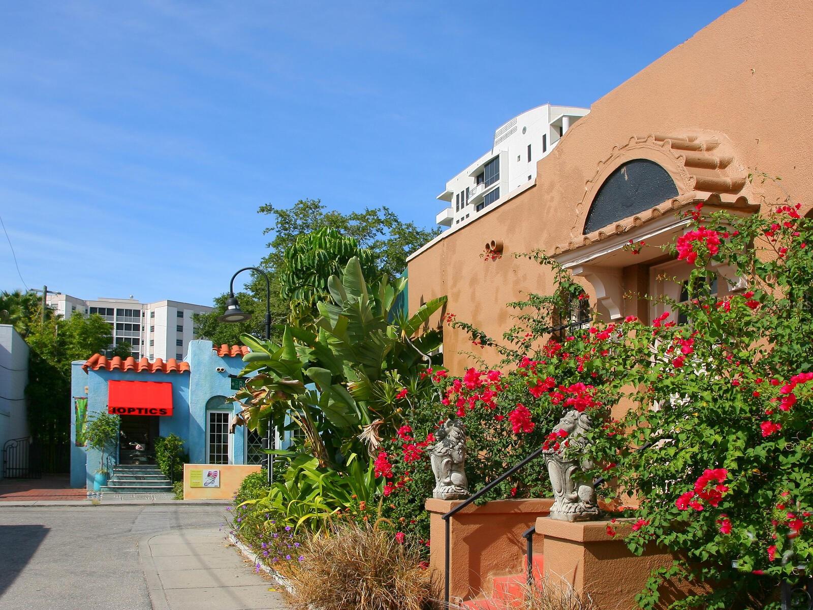 35 WATERGATE DR #1206