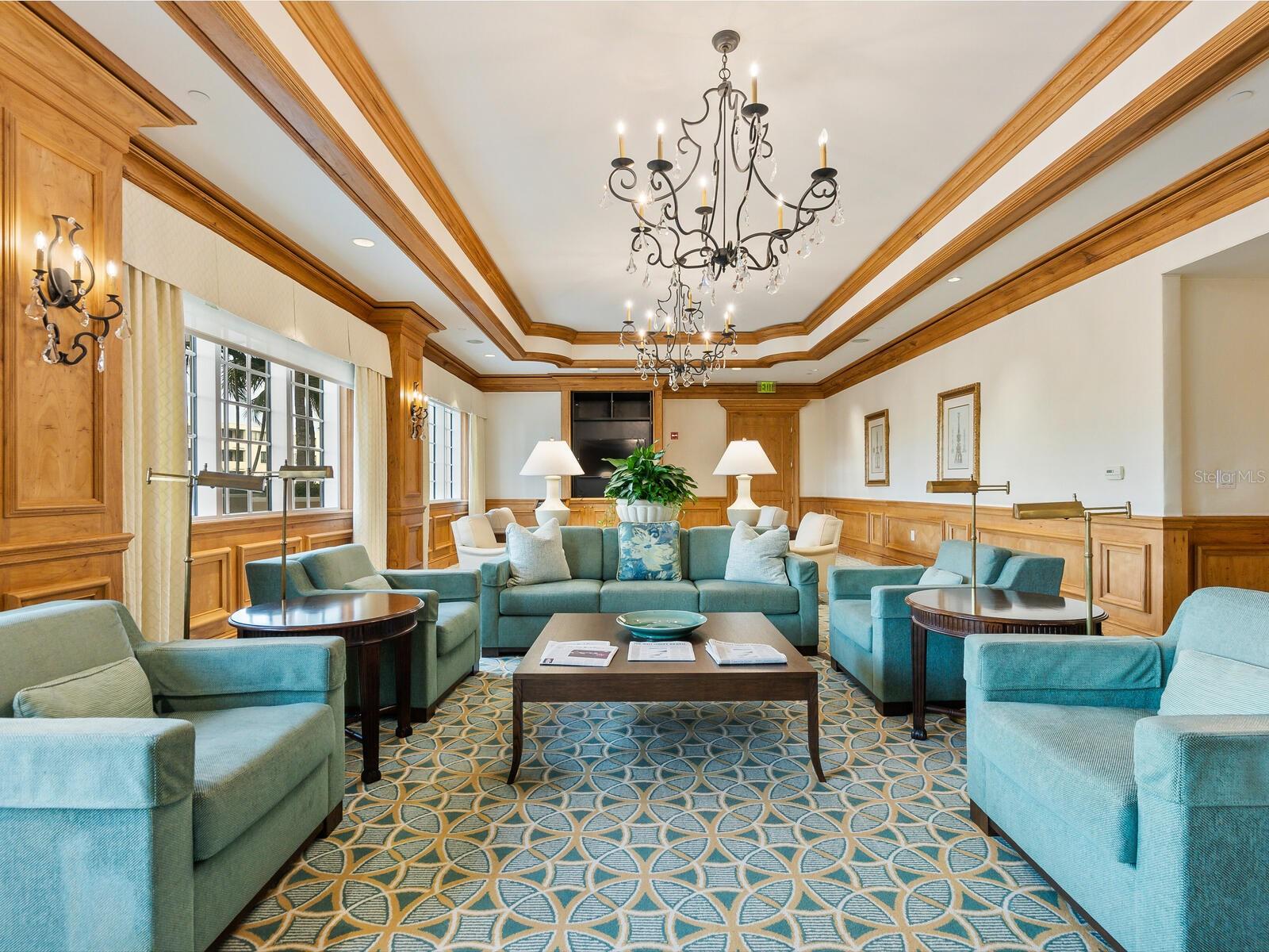 35 WATERGATE DR #1206