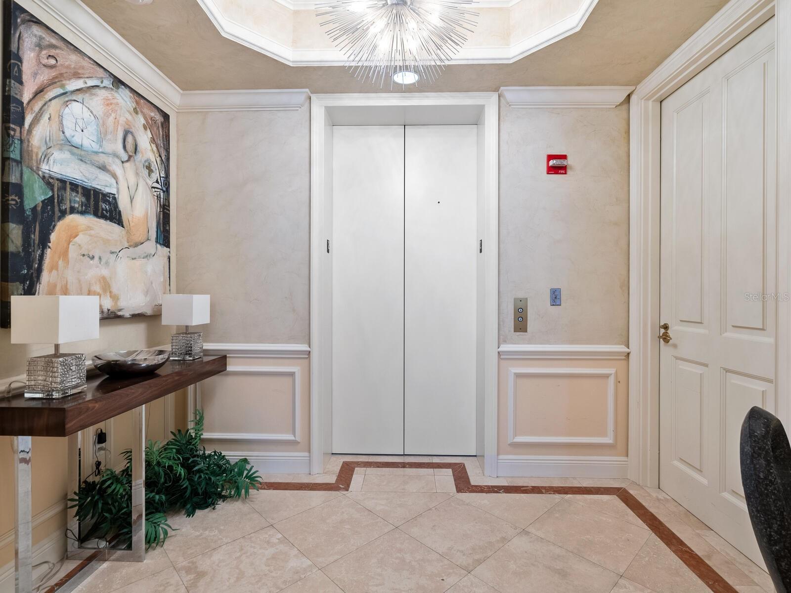 35 WATERGATE DR #1206