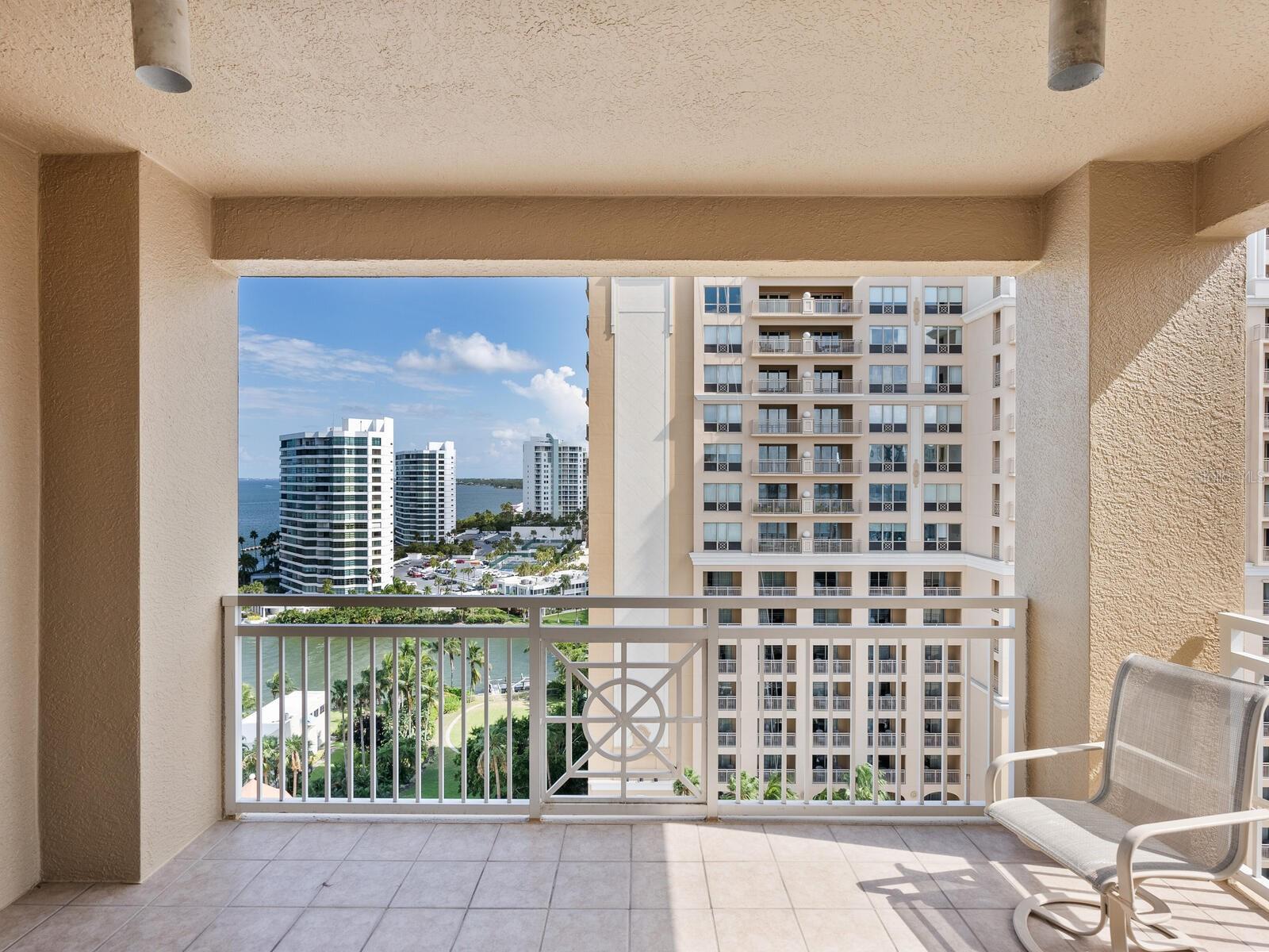 35 WATERGATE DR #1206