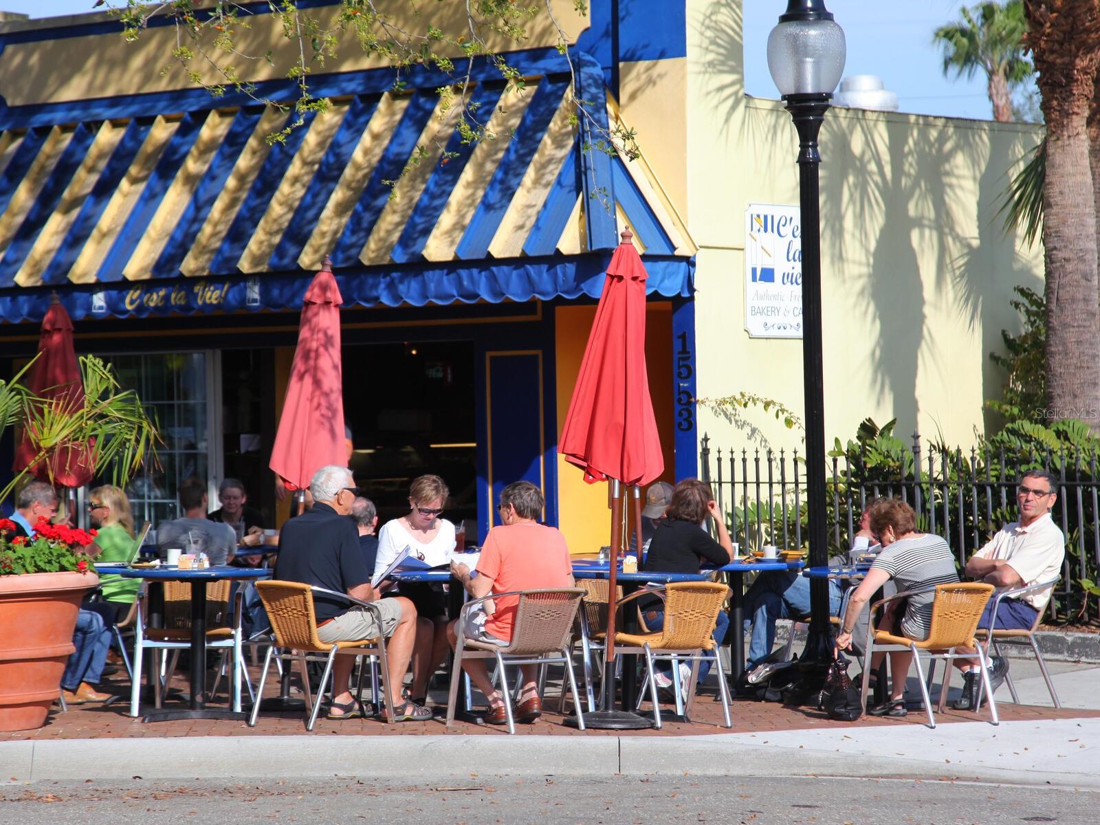 35 WATERGATE DR #1206