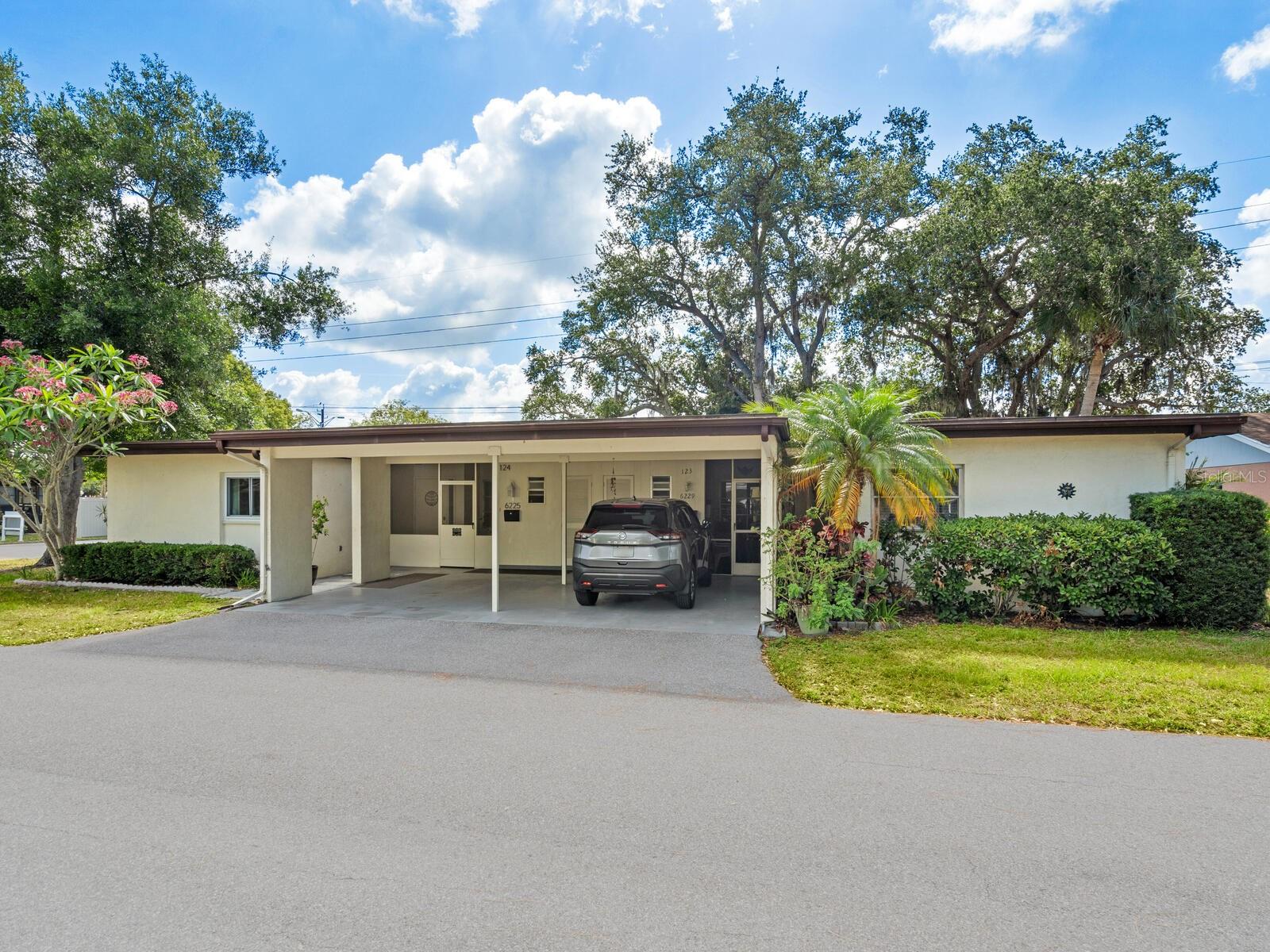 6225 GREEN VIEW DR #124