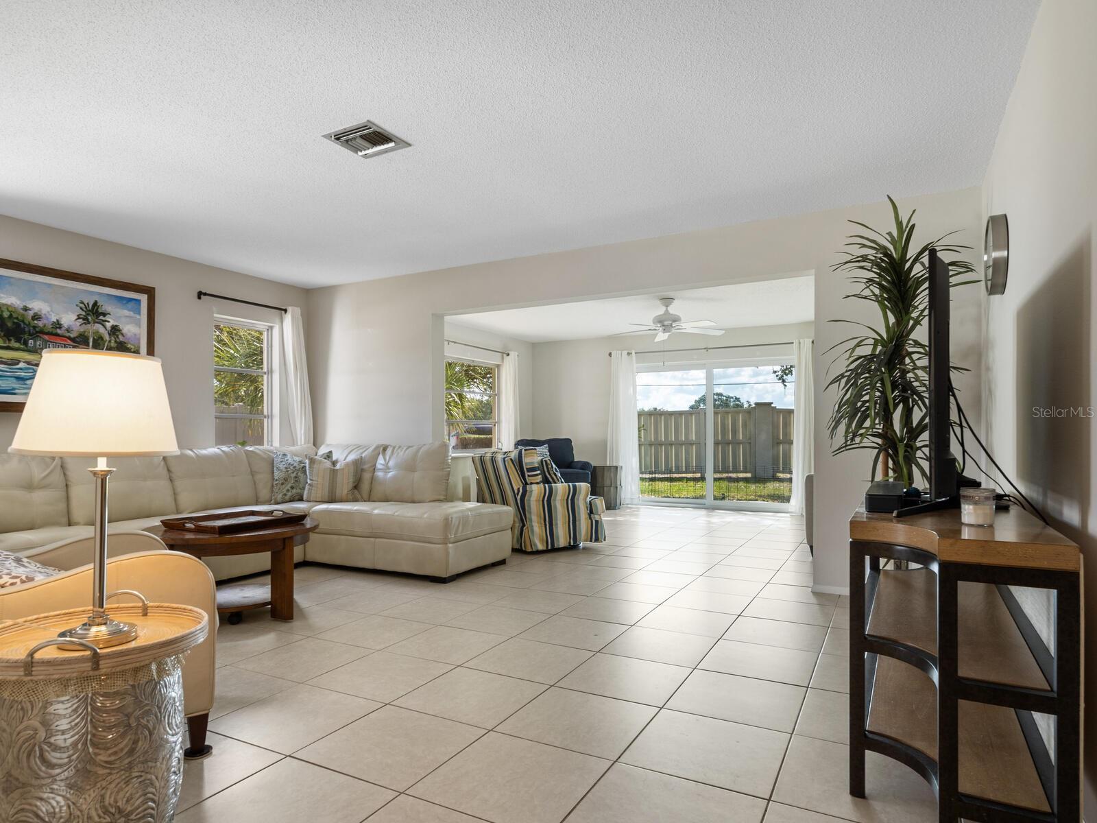 6225 GREEN VIEW DR #124