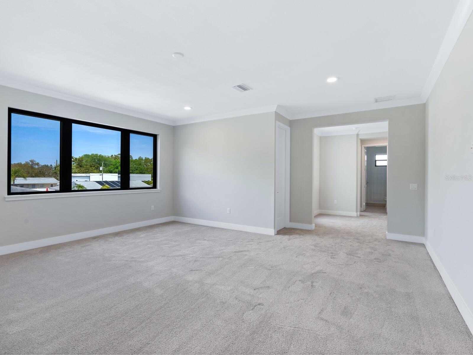 2208 BOUGAINVILLEA ST