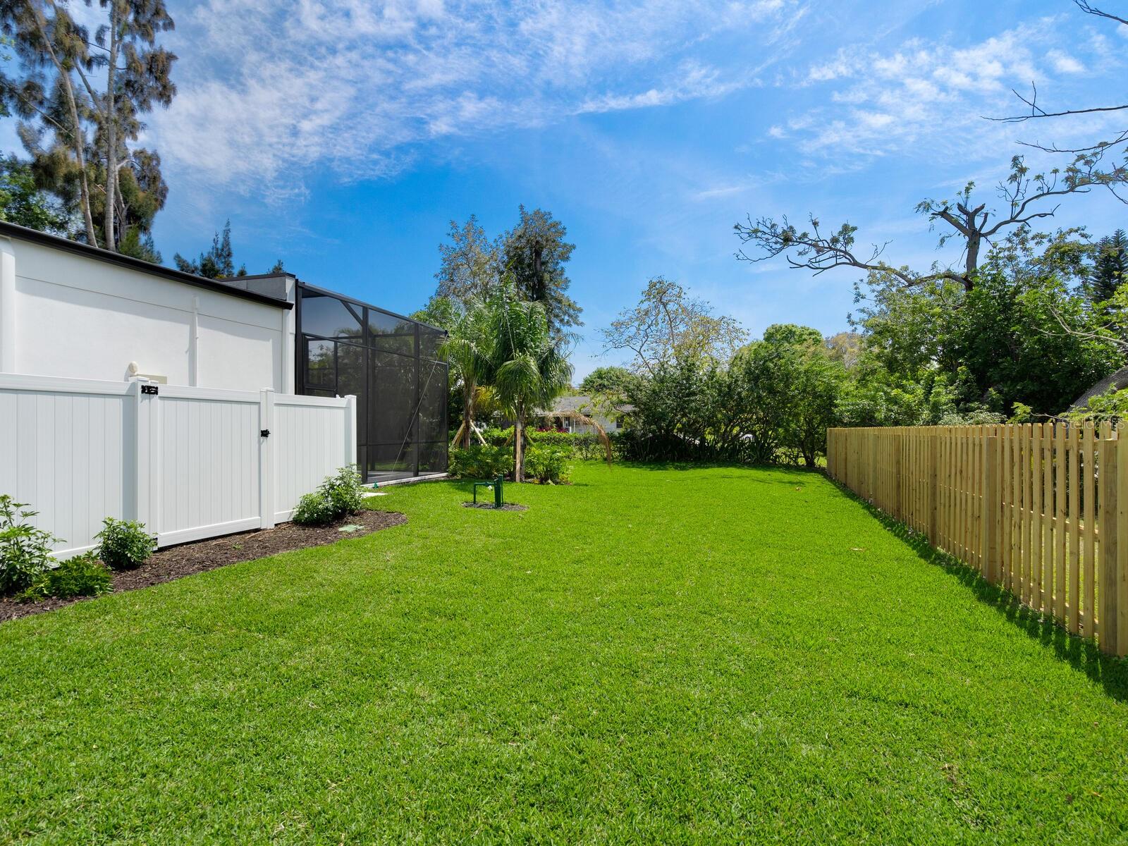 2208 BOUGAINVILLEA ST