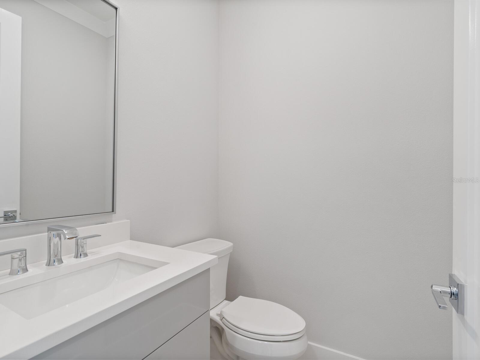 2208 BOUGAINVILLEA ST