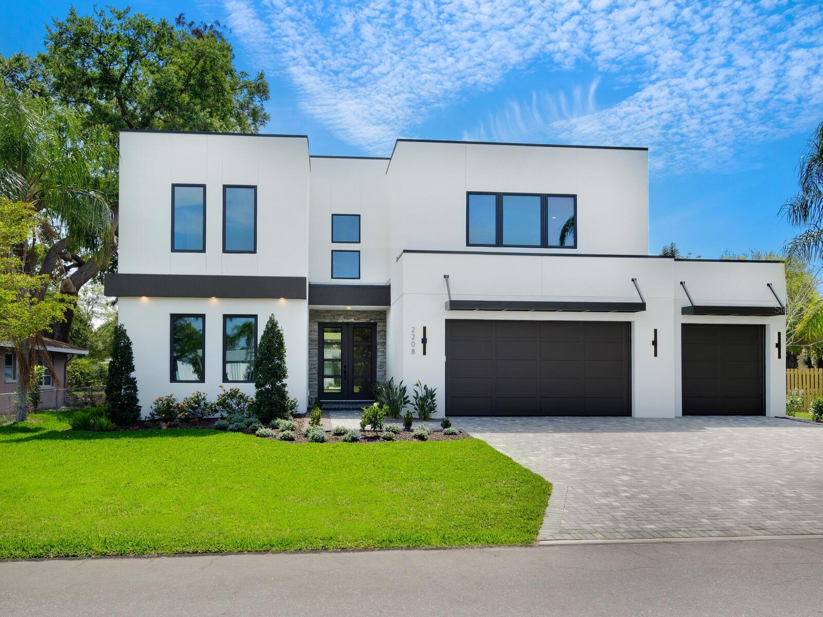 2208 BOUGAINVILLEA ST