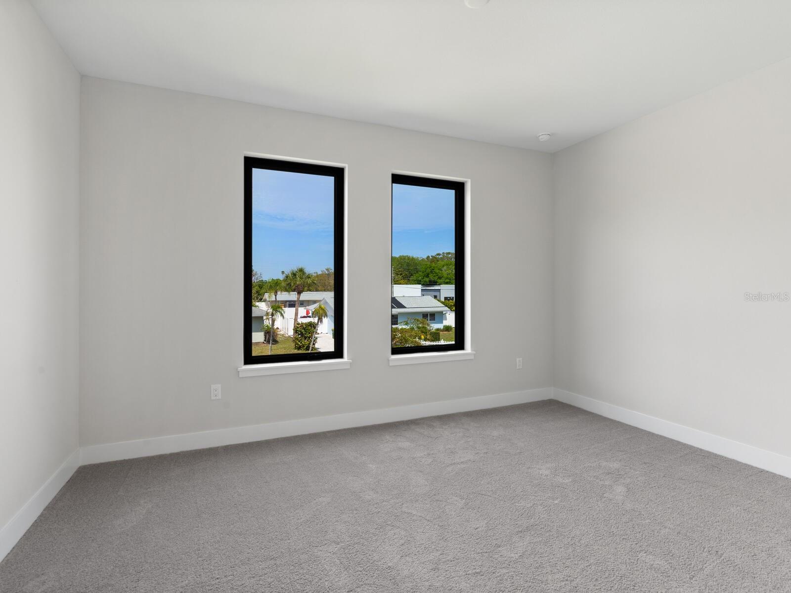 2208 BOUGAINVILLEA ST