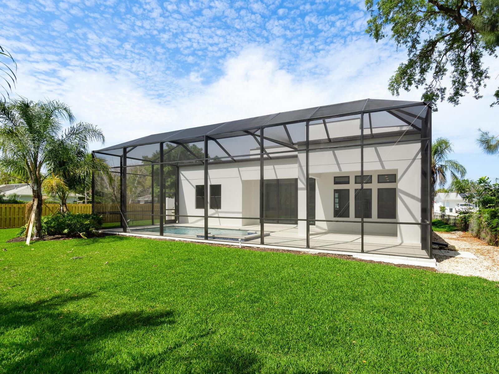 2208 BOUGAINVILLEA ST