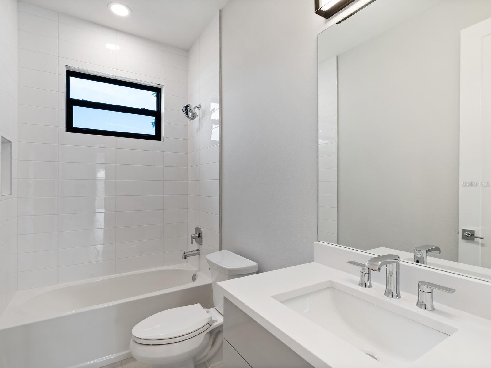 2208 BOUGAINVILLEA ST