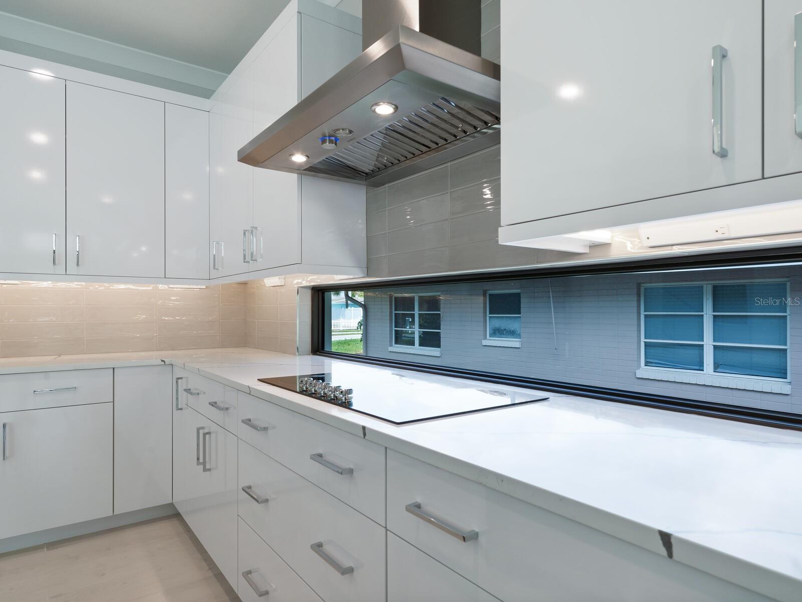 2208 BOUGAINVILLEA ST