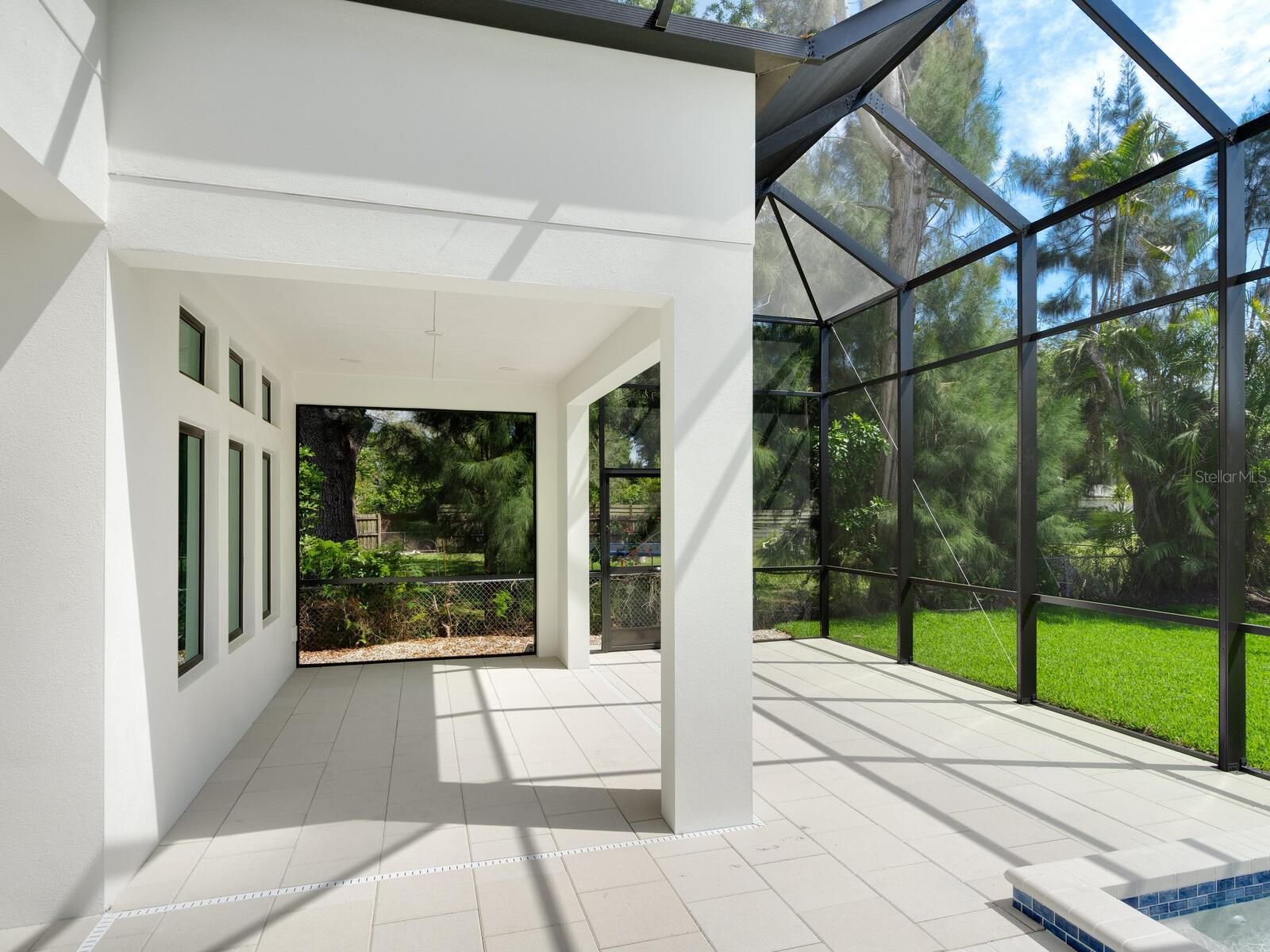 2208 BOUGAINVILLEA ST