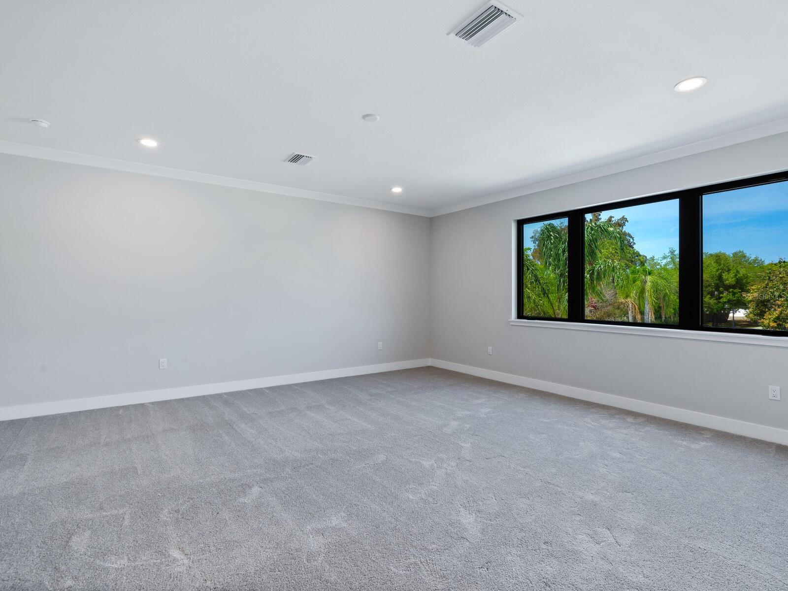 2208 BOUGAINVILLEA ST