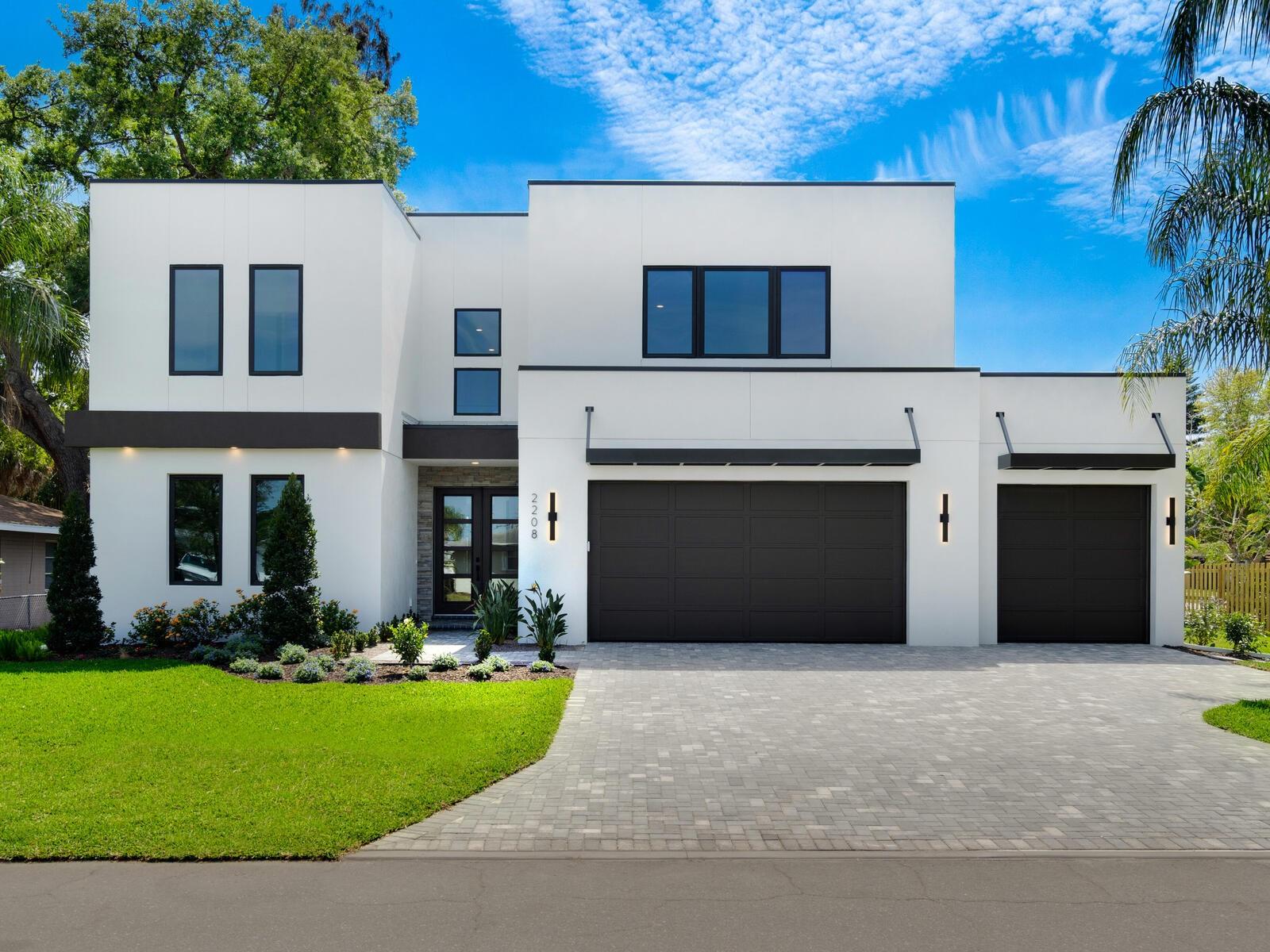 2208 BOUGAINVILLEA ST