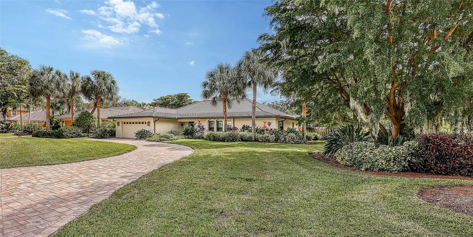 5104 FLICKER FIELD CIR