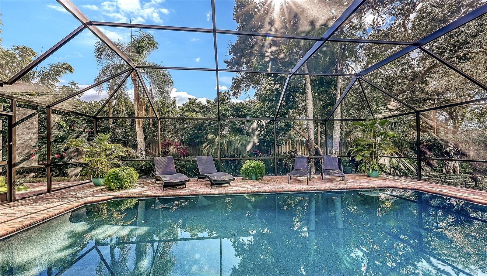 5104 FLICKER FIELD CIR