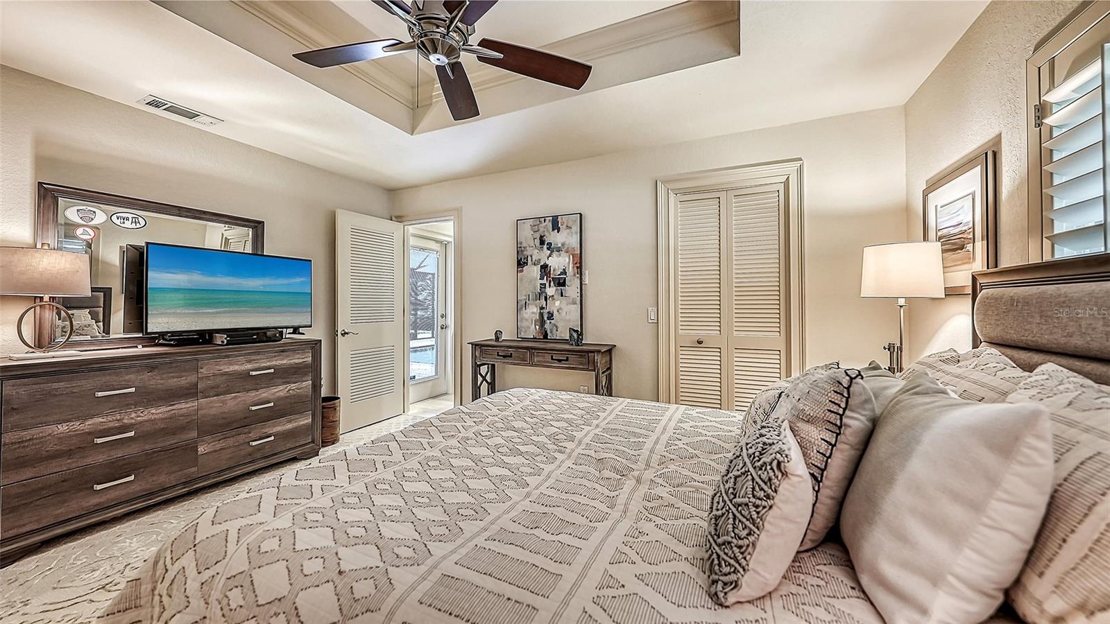 5104 FLICKER FIELD CIR