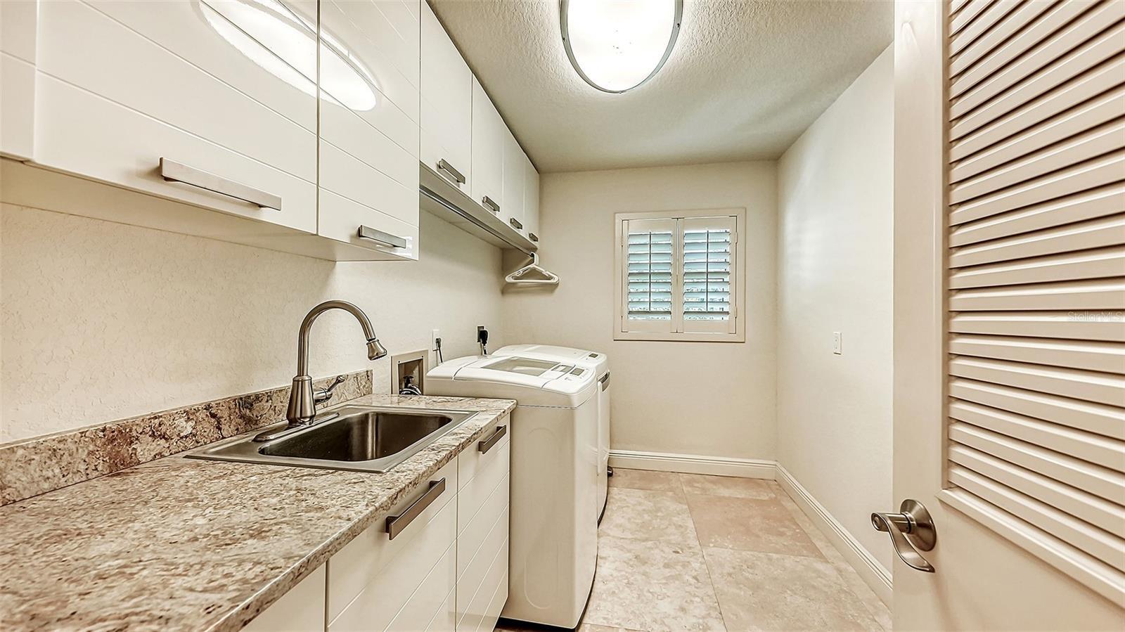 5104 FLICKER FIELD CIR