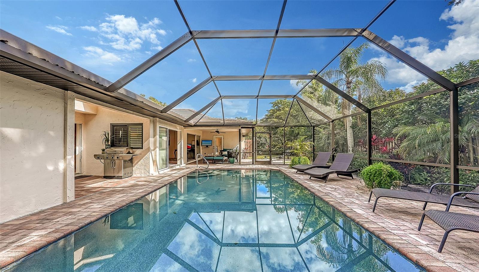 5104 FLICKER FIELD CIR