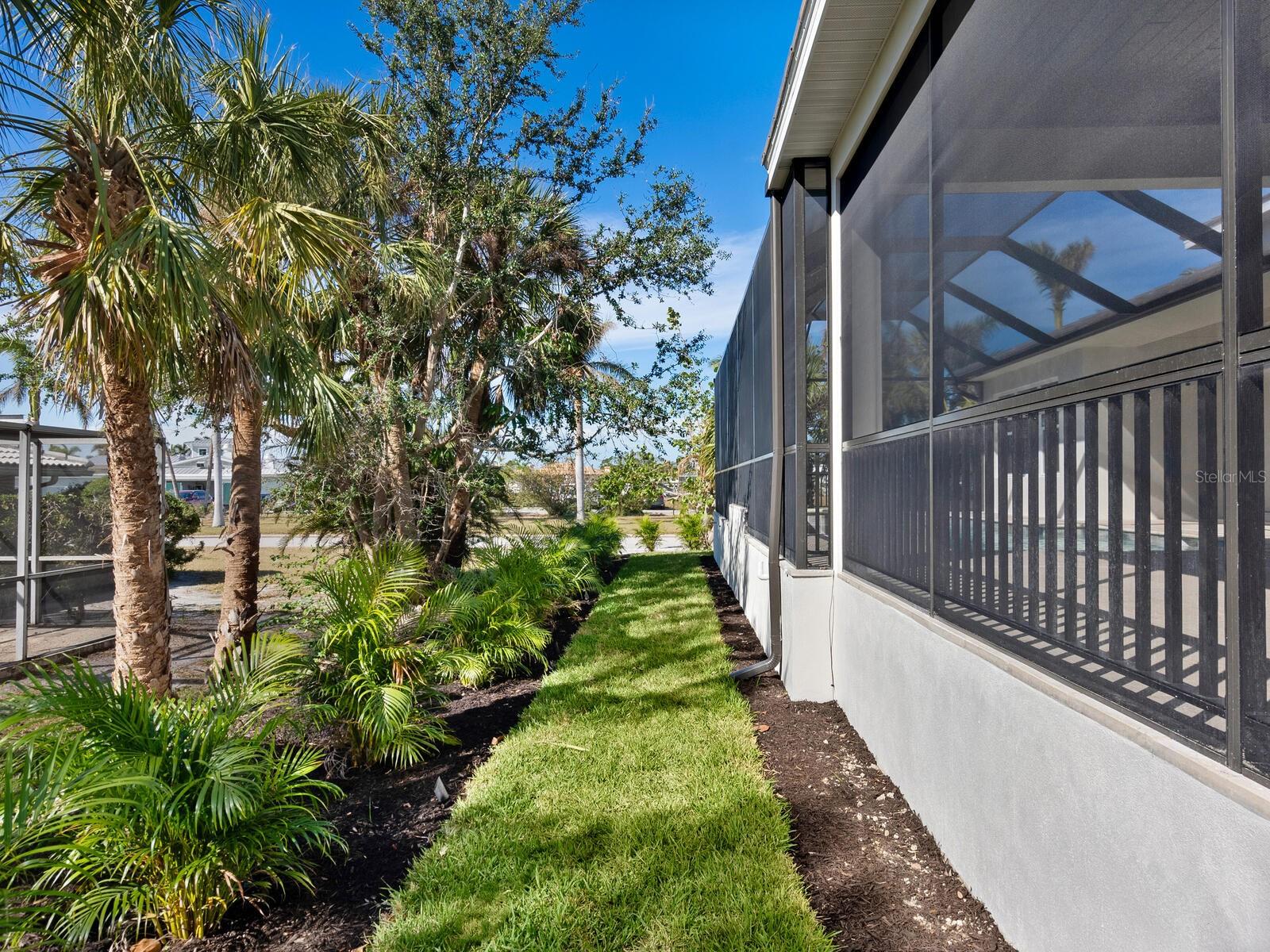 616 MANGROVE POINT RD