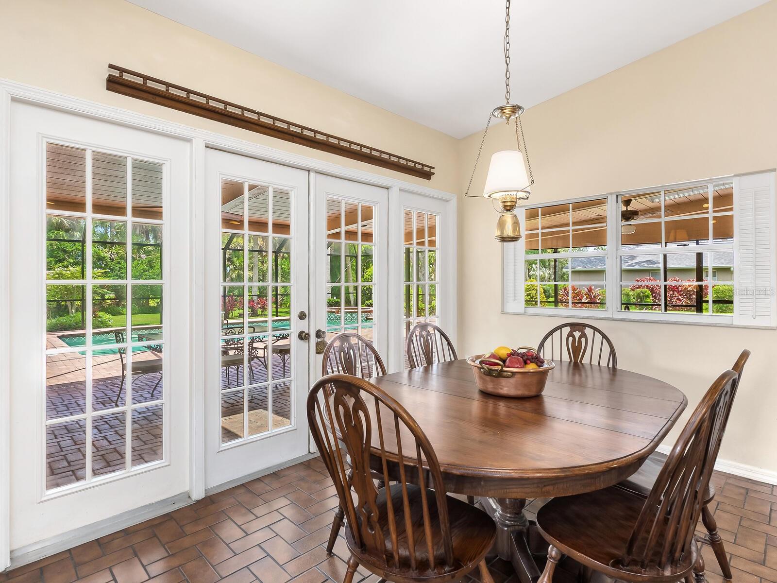 3632 BENEVA OAKS BLVD