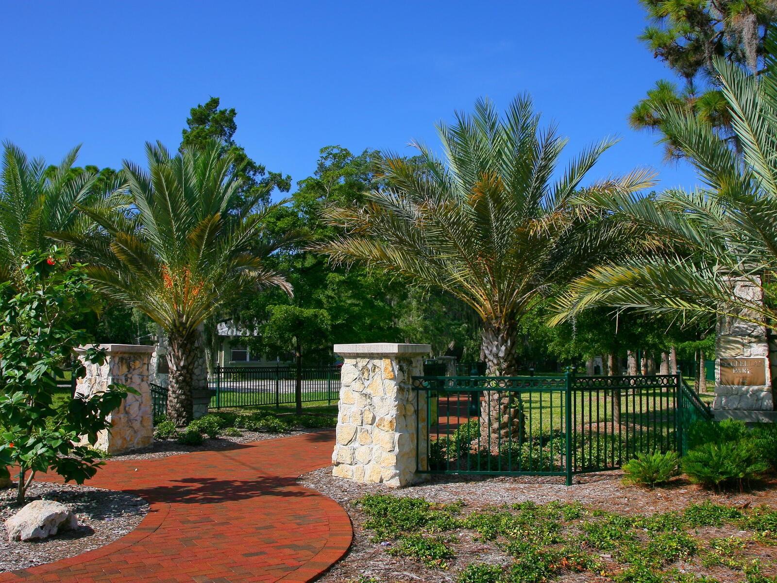 1509 FLOWER DR
