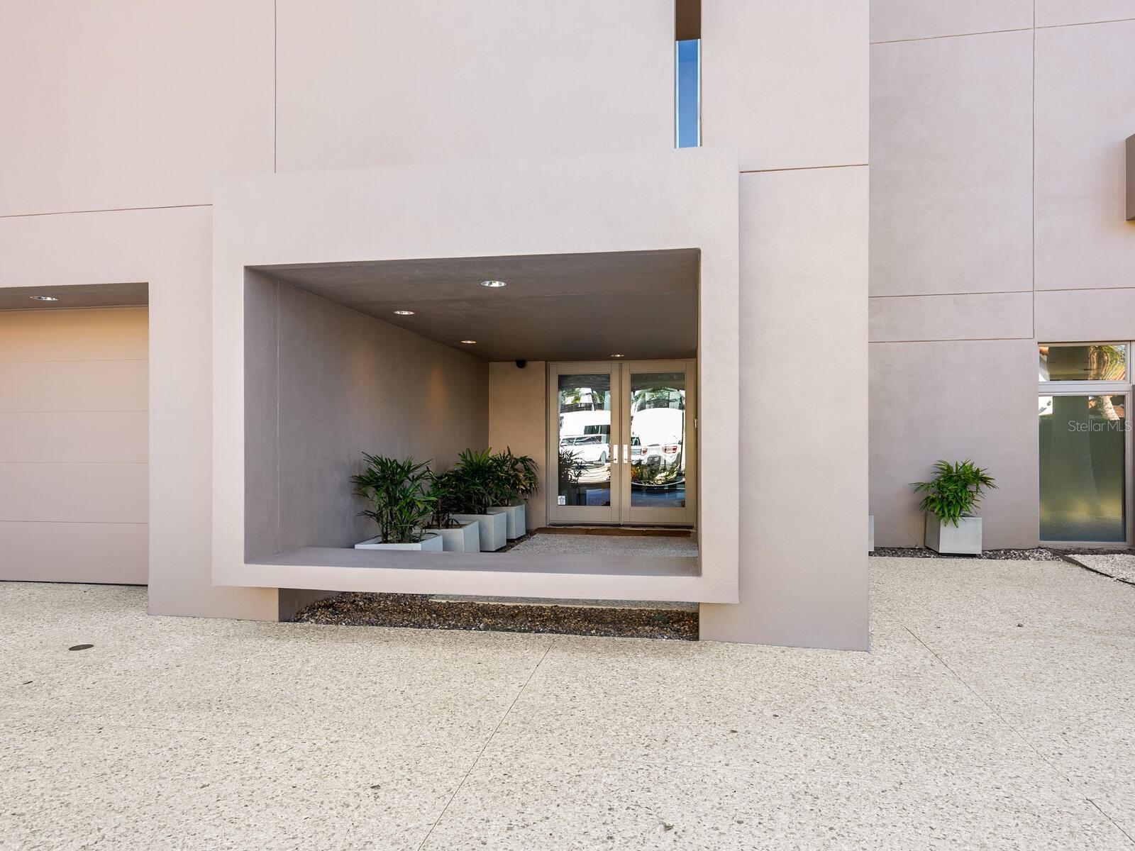1404 KENILWORTH ST
