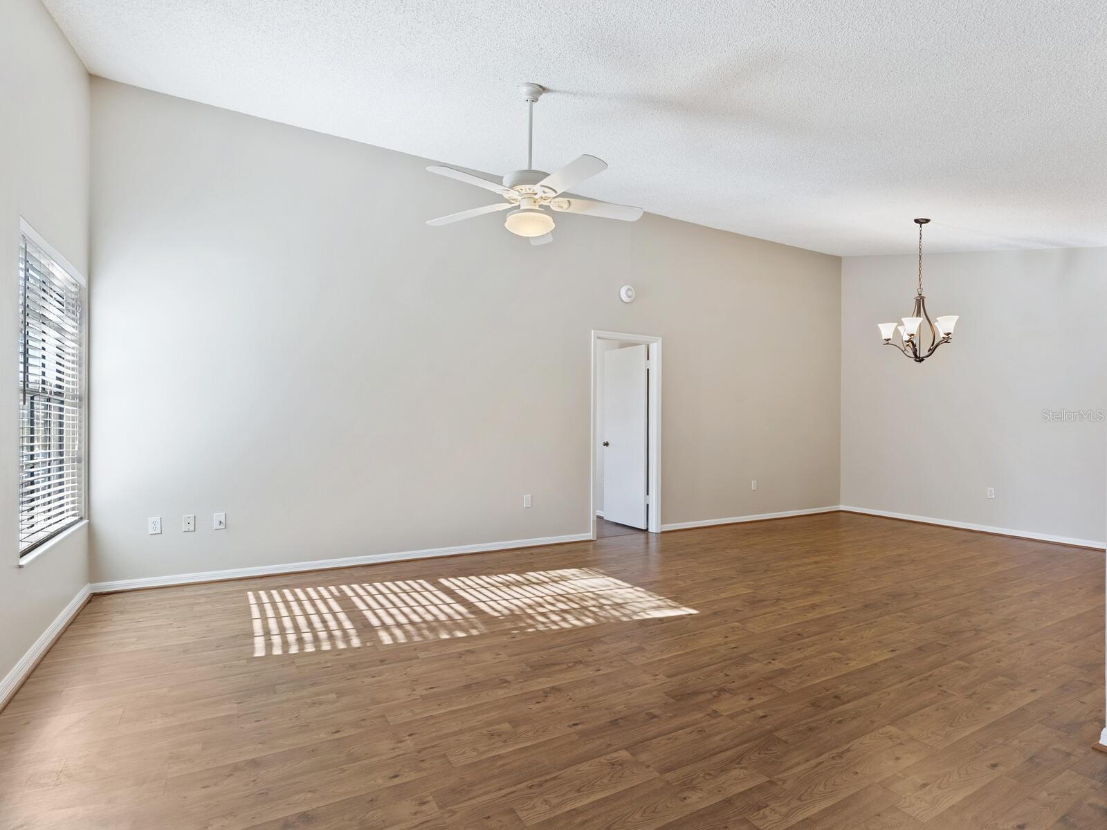 4372 TRAILS DR #15-1