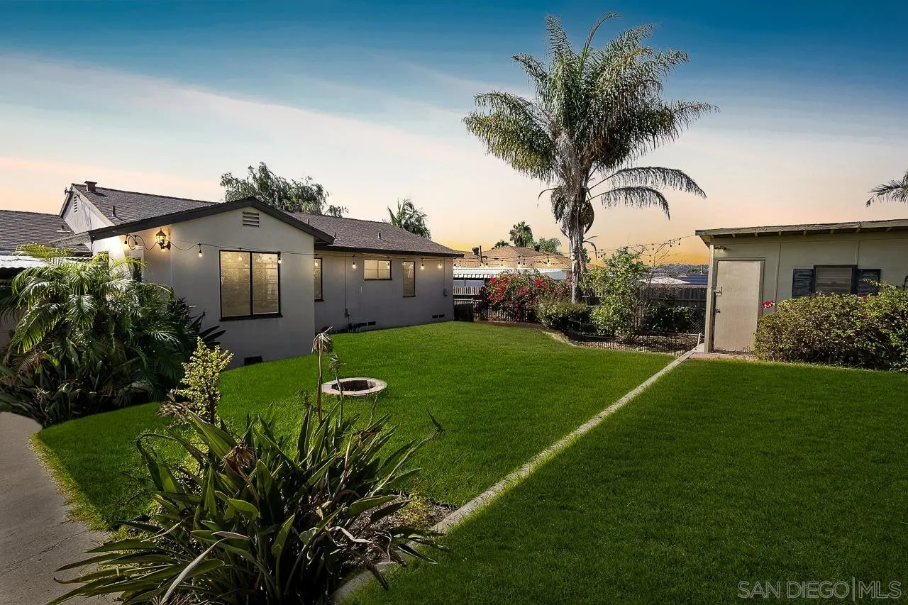 3957 Casita Way