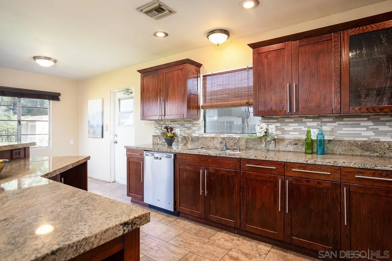3957 Casita Way