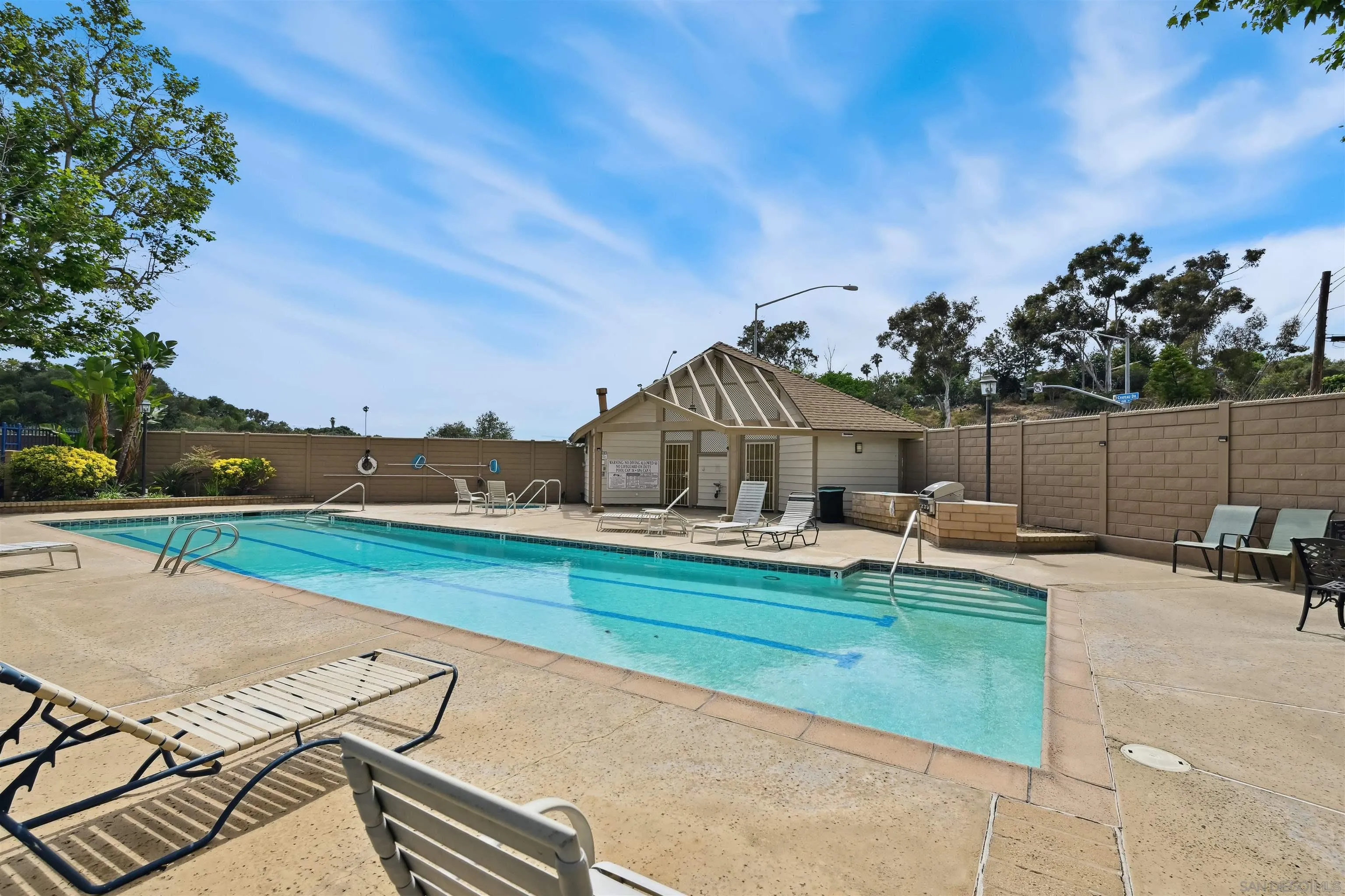 4575 Chateau Dr, San Diego