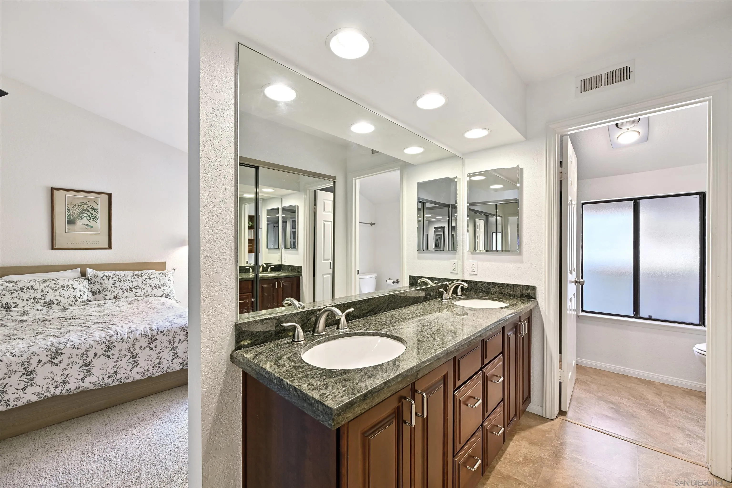 4575 Chateau Dr, San Diego