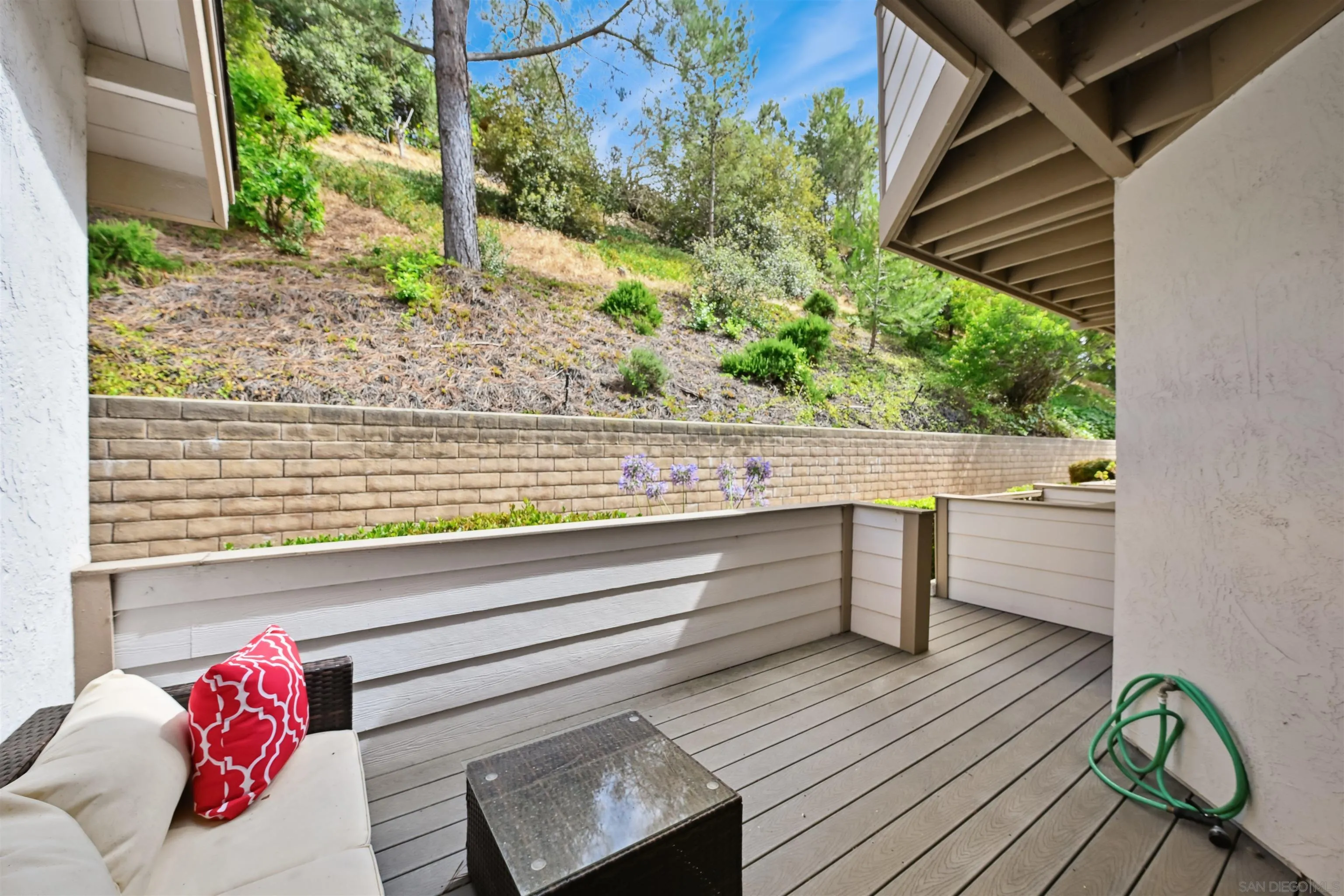 4575 Chateau Dr, San Diego