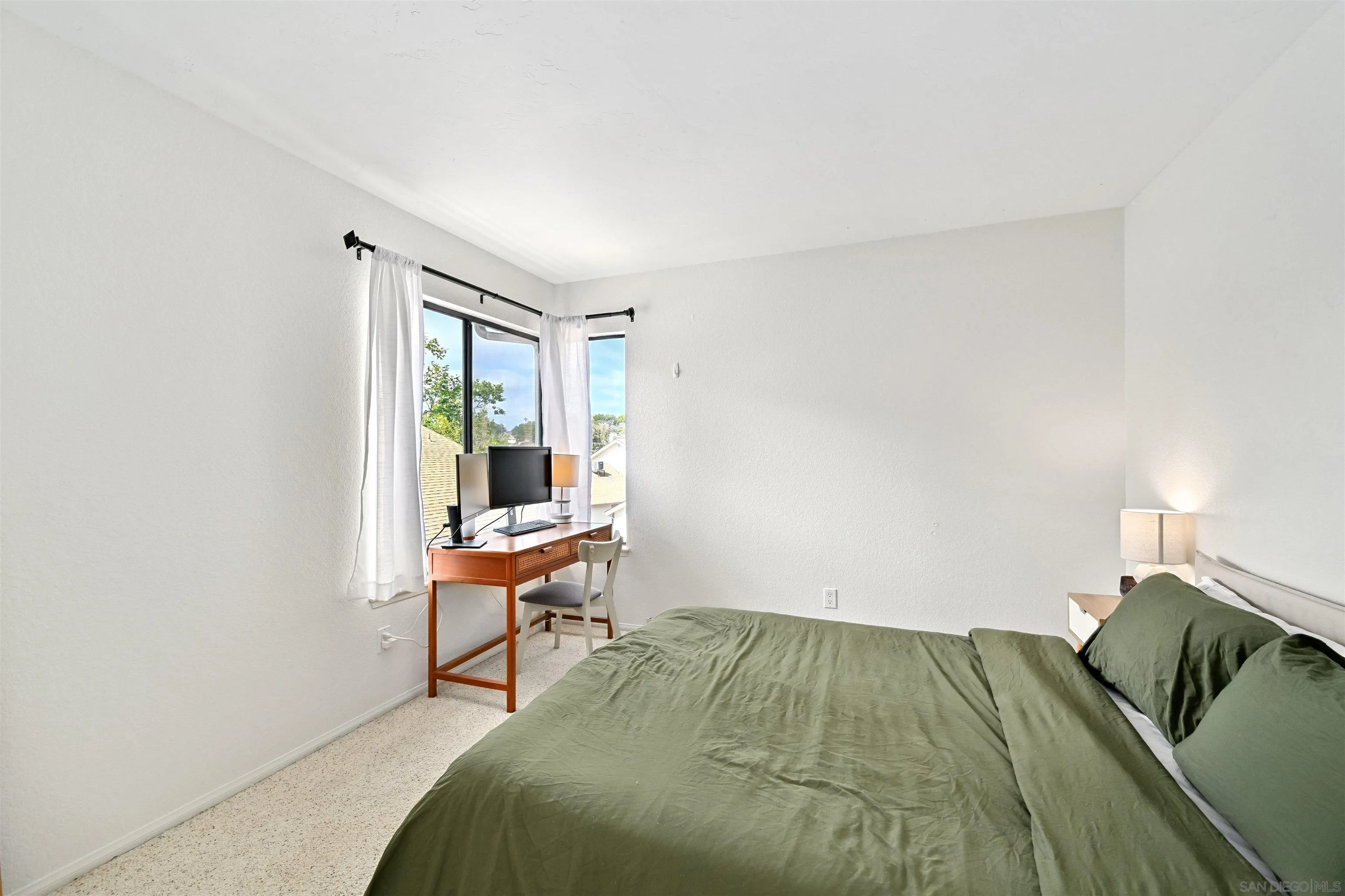 4575 Chateau Dr, San Diego