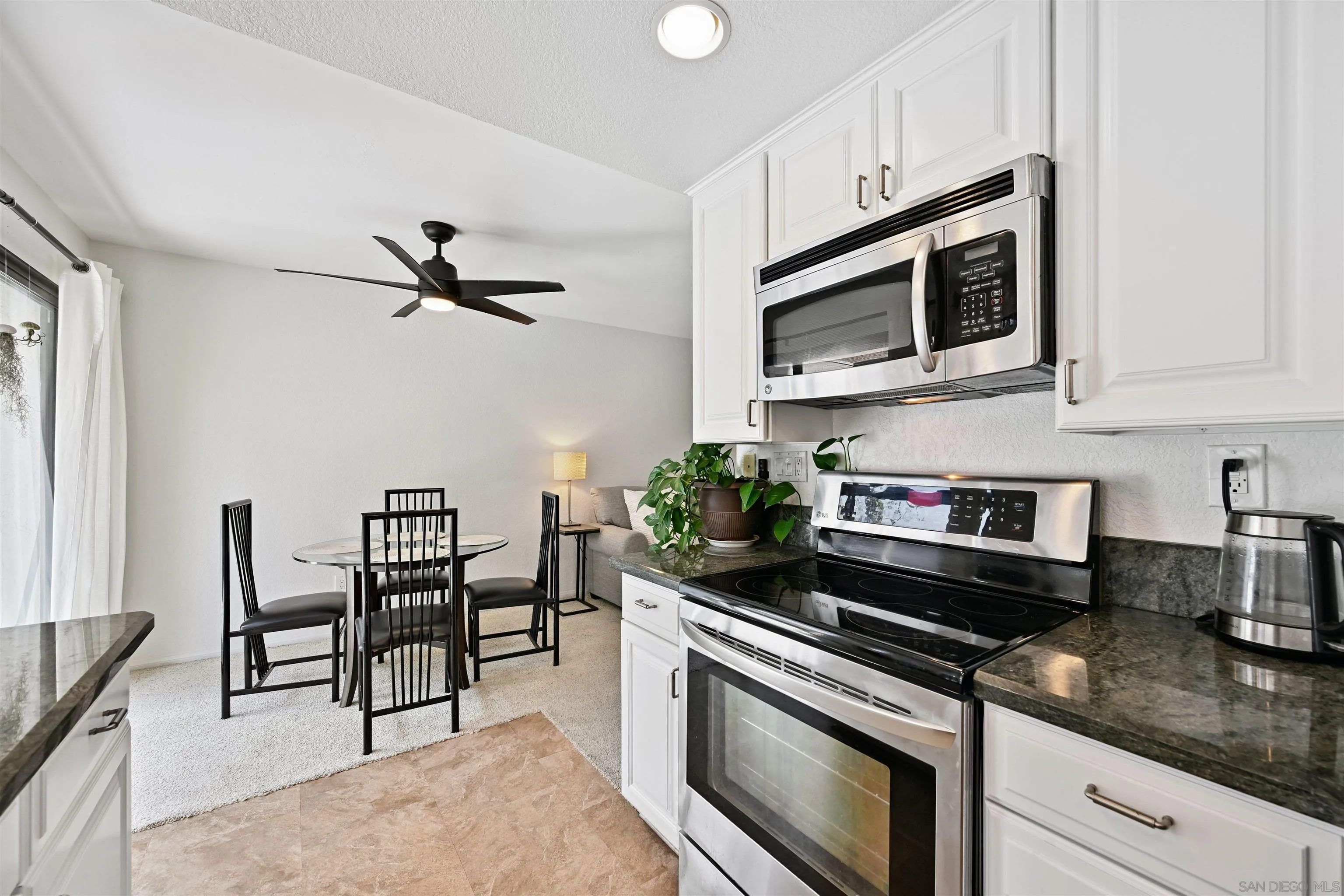 4575 Chateau Dr, San Diego